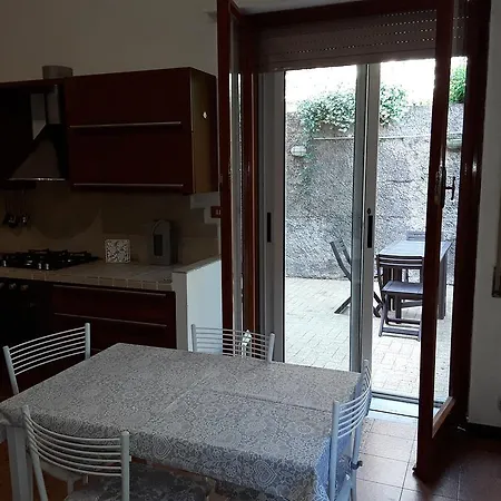 Flora House Apartamento *